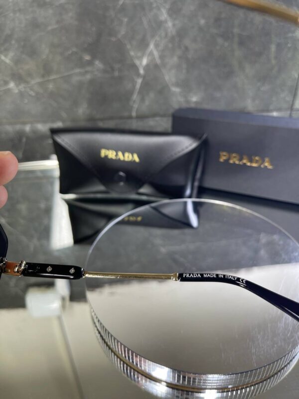 Prada çerçevesiz Siyah cam gold detay 663