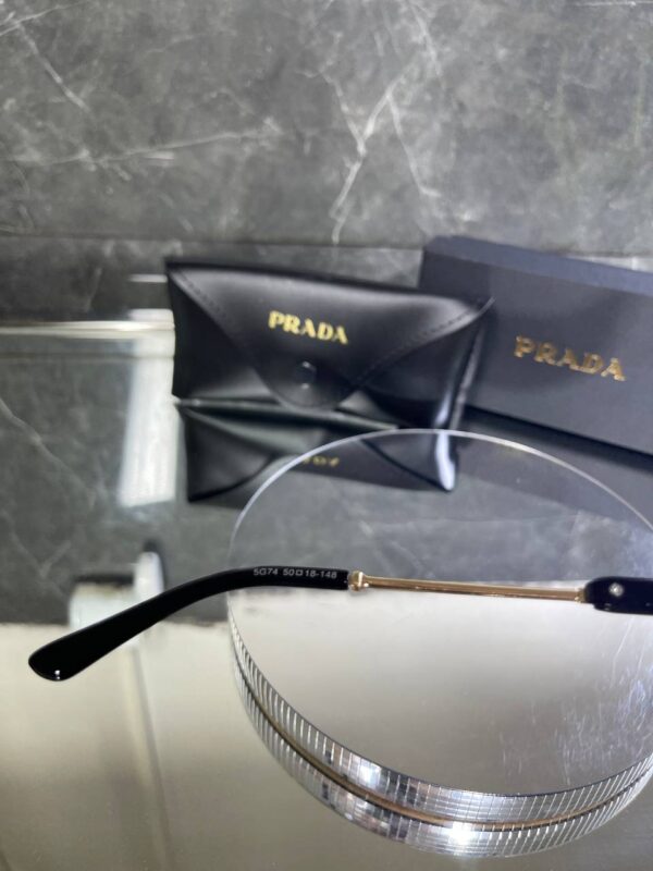Prada çerçevesiz Siyah cam gold detay 663
