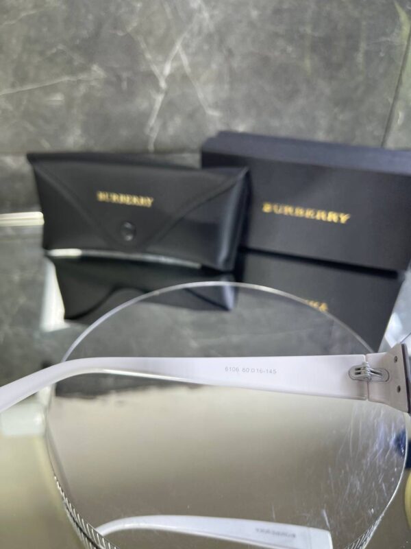 Burberry 4291 Beyaz çerçeve BB logo 668