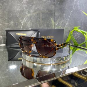 IMG_1116 Tomford Geometrik Leopar çerçeve Kahve cam 670