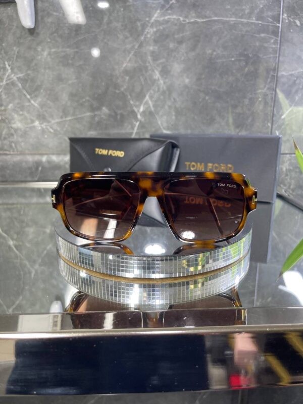 Tomford Geometrik Leopar çerçeve Kahve cam 670