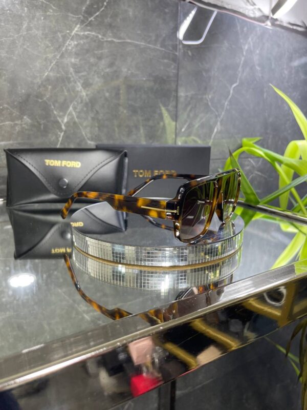 Tomford Geometrik Leopar çerçeve Kahve cam 670