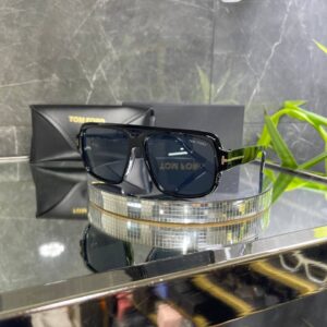 IMG_1122 Tomford Geometrik Siyah cam Siyah çerçeve 669