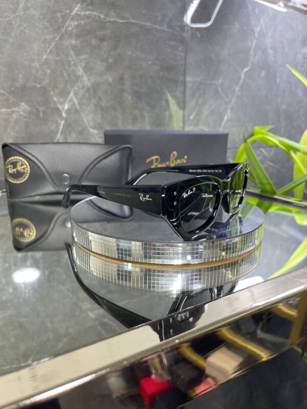 Rayban Zena Siyah Çerçeve Siyah cam 677