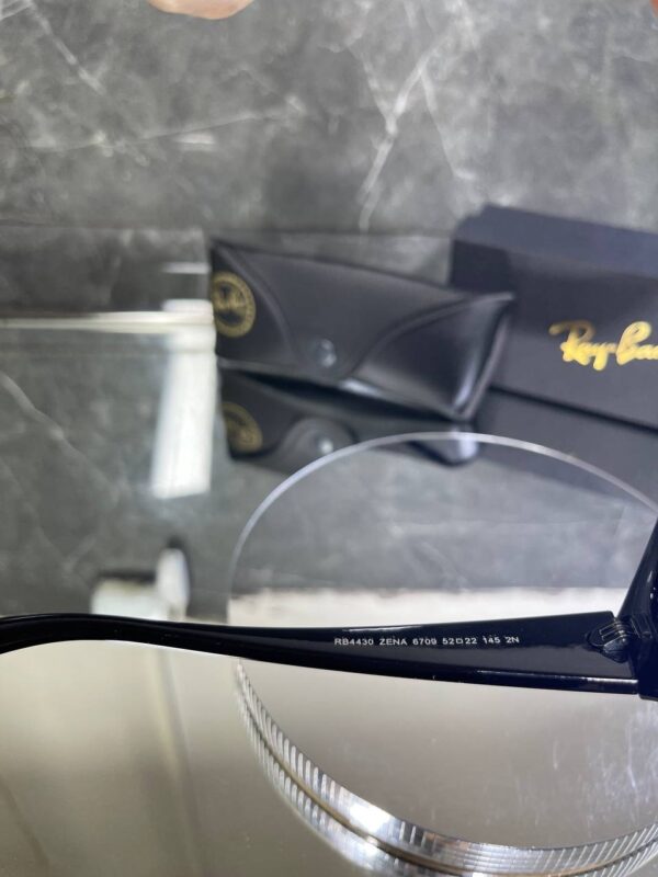 Rayban Zena Siyah Çerçeve Siyah cam 677