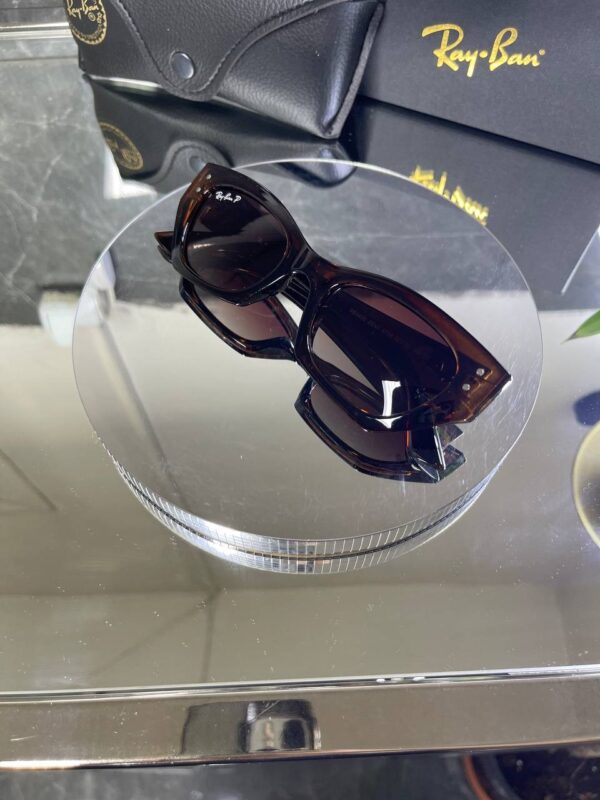 Rayban Zena Kahve cam Kahve çerçeve 675