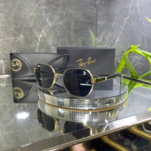 IMG_1152 Rayban Geometrik Gold detay Siyah cam 673