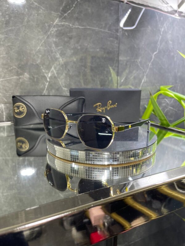 Rayban Geometrik Gold detay Siyah cam 673
