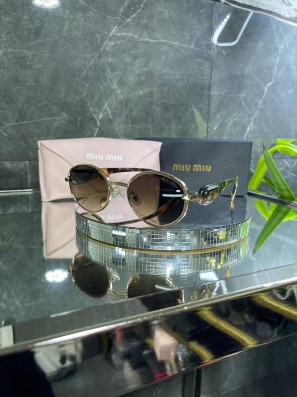Miu Miu VIP Oval Çerçeve Kahve Cam Leopar detay 691