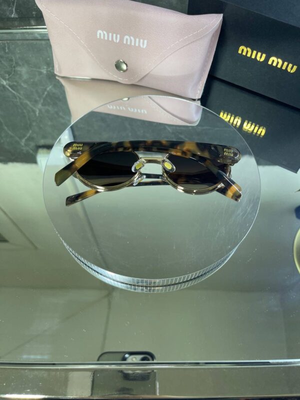 Miu Miu VIP Oval Çerçeve Kahve Cam Leopar detay 691