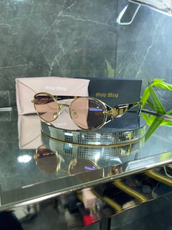 Miu Miu VIP Oval Çerçeve Pudra Cam Leopar detay 689