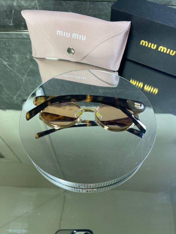 Miu Miu VIP Oval Çerçeve Pudra Cam Leopar detay 689