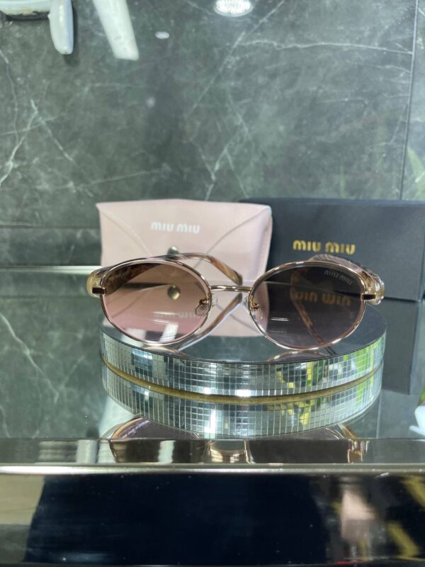 Miu Miu VIP Oval Çok renkli Cam Mermer Detay 687