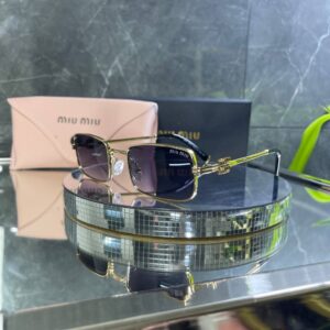 IMG_1435 Miu Miu Kare Metal Çerçeve Siyah Degrade cam 702