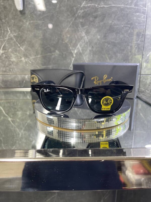 Ray-Ban Wayfarer 21 40 Siyah çerçeve Siyah Cam 713