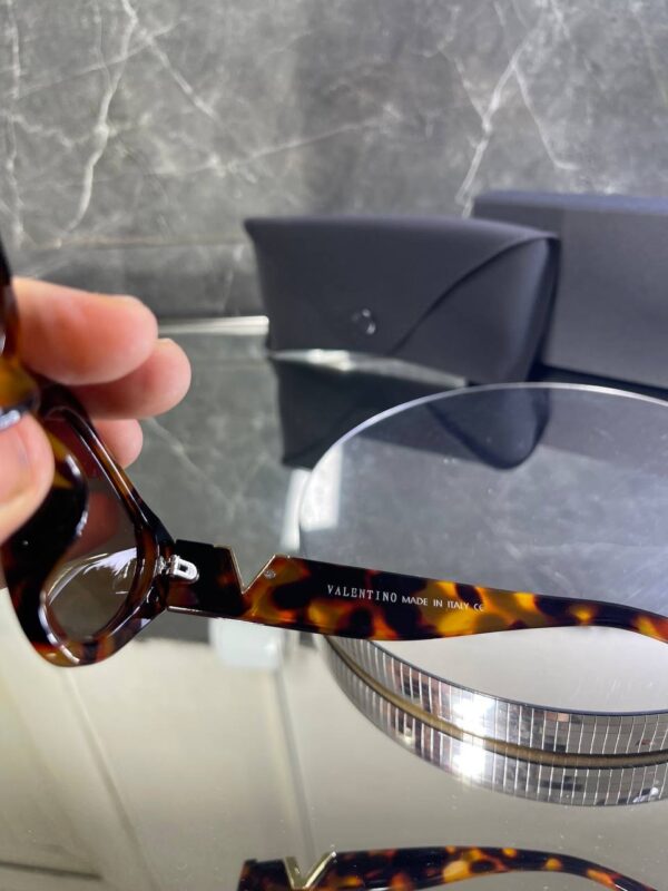 Valentino Üçgen Leopar Kemik Çerçeve Kahve cam 720