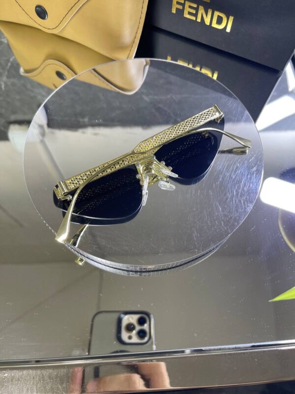 Fendi Geometrik Gold Detay Siyah cam 719
