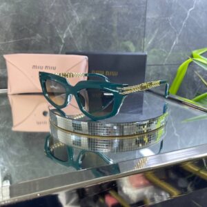 IMG_1545 Miu Miu Üçgen Gold Detay Yeşil çerçeve 722