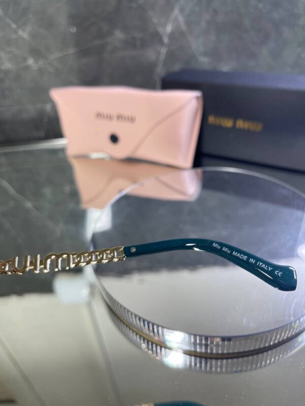 Miu Miu Üçgen Gold Detay Yeşil çerçeve 722