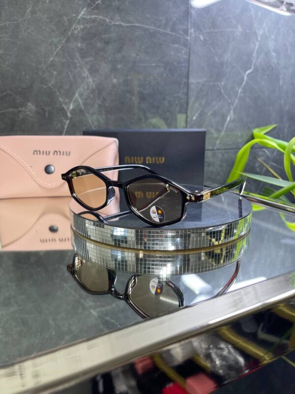 Miu Miu Geometrik Kemik Çerçeve Sarı Degrada cam 743