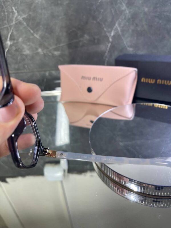 Miu Miu Geometrik Kemik Çerçeve Leopar Detay Şeffaf cam 742