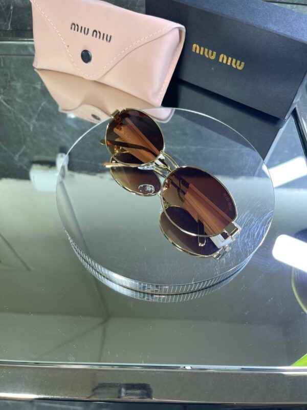 Miu Miu Special Kahve cam Beyaz Detay 735