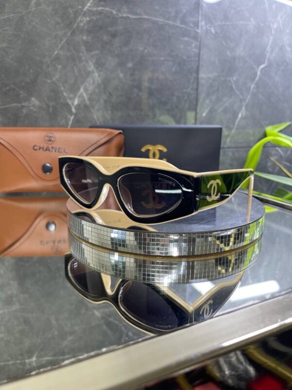 Chanel Geometrik Kemik Siyah Çerçeve Bej Detay 754