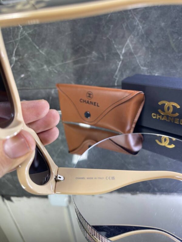 Chanel Geometrik Kemik Siyah Çerçeve Bej Detay 754